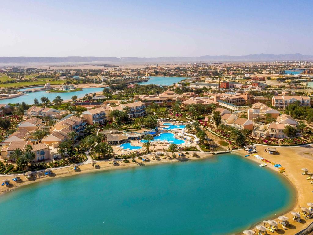 Mövenpick Resort & Spa El Gouna — aanzicht 1