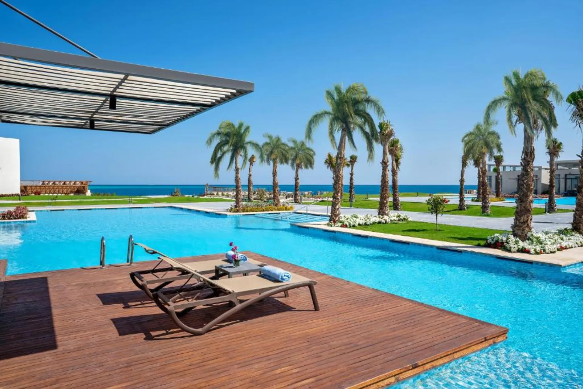 Rixos Premium Magawish Hurghada swim-up suite